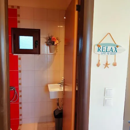De La Apartment *